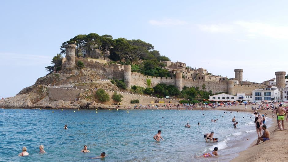 Barcelona Airport to Tossa de Mar: Bus, Transfer & Taxi (2026)