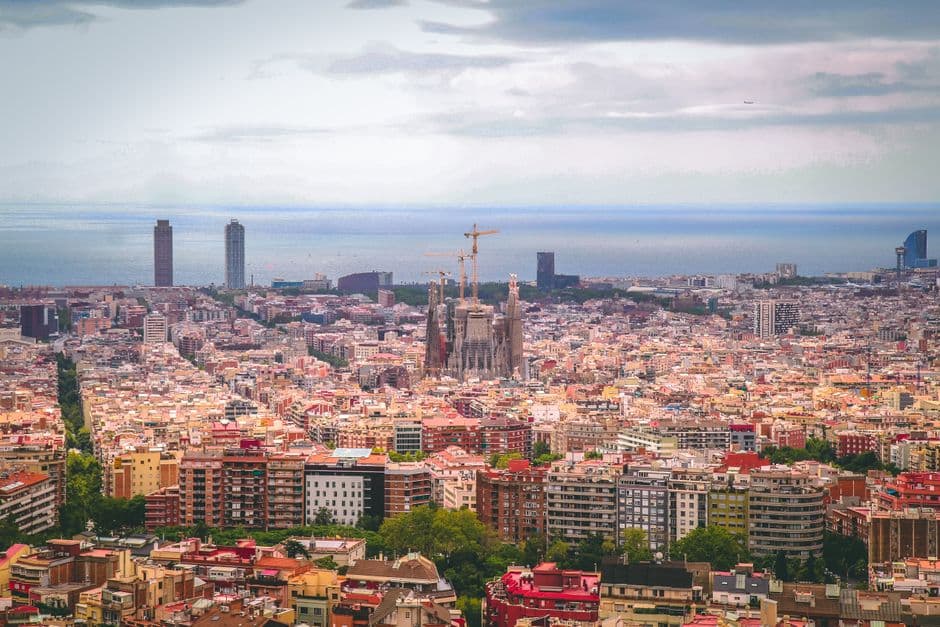 EES at Barcelona-El Prat (BCN): What Changes at Passport Control for Non-EU Travellers in 2026